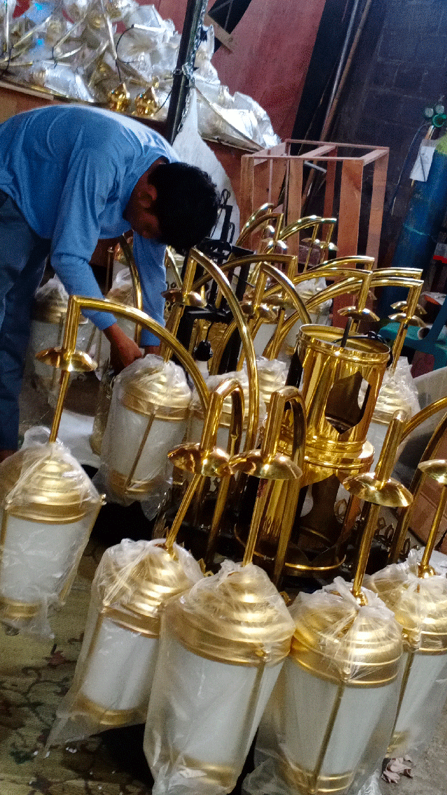 Proses Pembuatan Lampu Gantung Masjid Nabawi